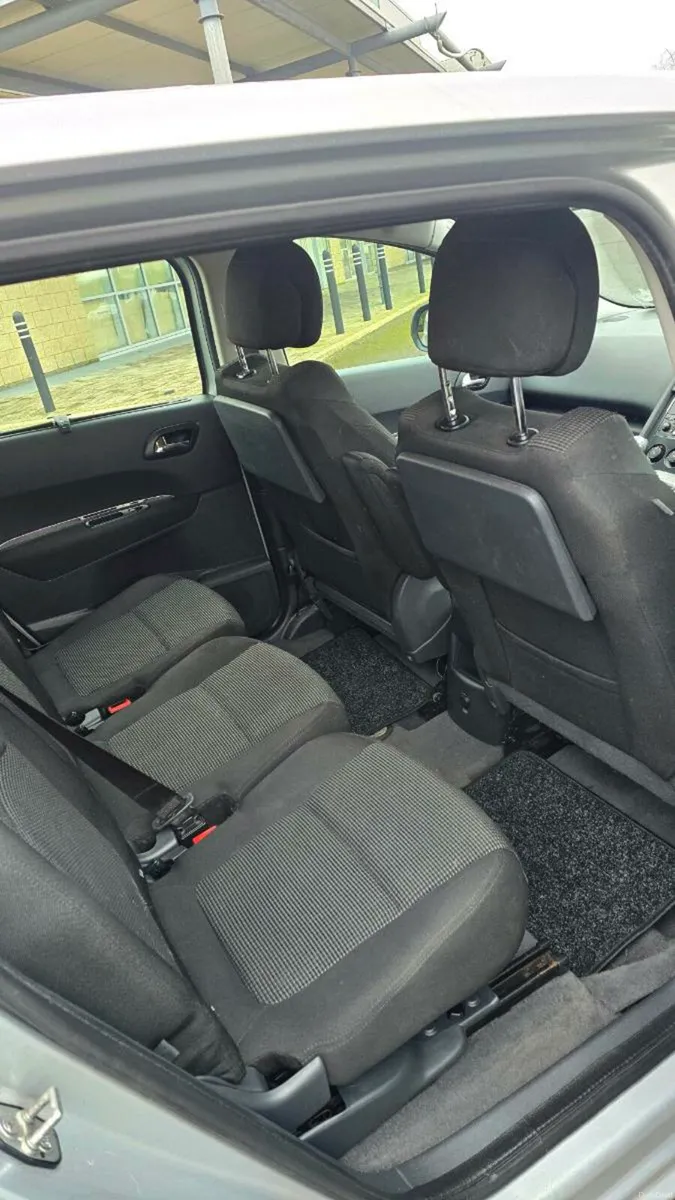 2011Peugeot 5008  1.6 diesel new nct 01 27 - Image 4