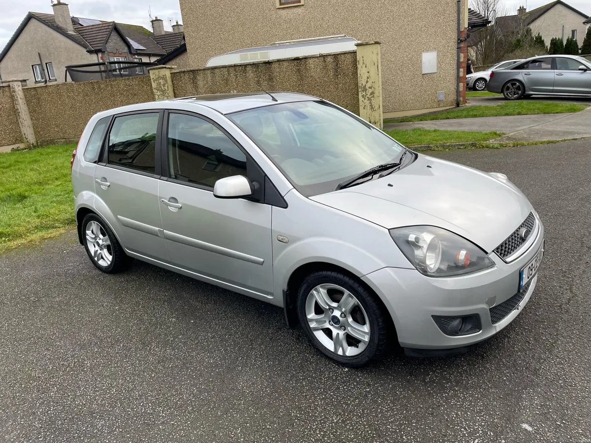FORD FIESTA 1.4 diesel 2009 - Image 2