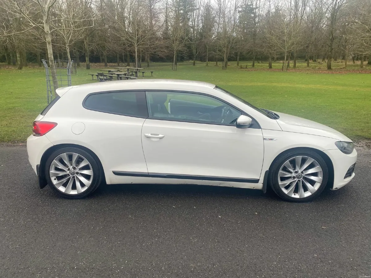 Volkswagen Scirocco 2011 2.0L TDI GT BMT - Image 3