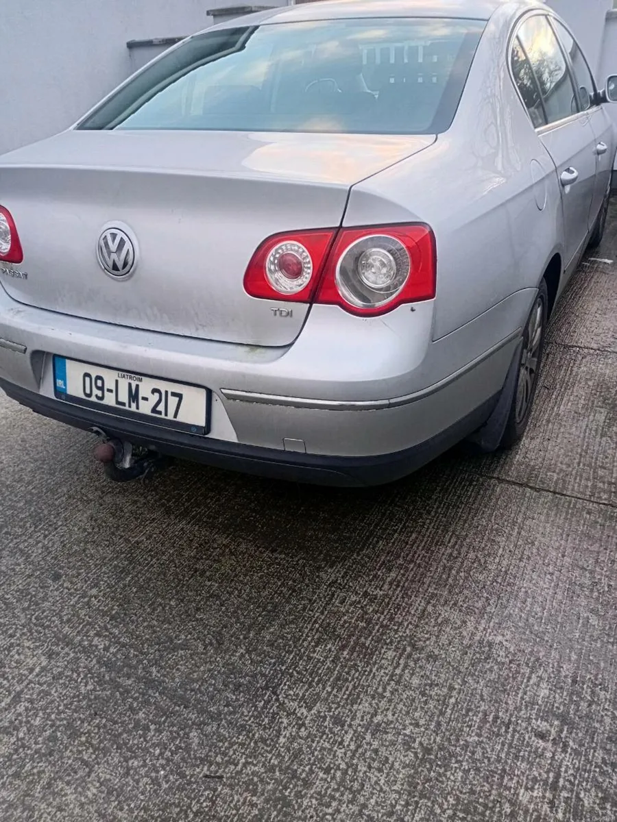 2009 vw passat - Image 3