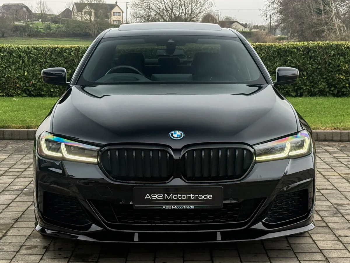 2022 BMW 530e M Sport Pro - Image 4