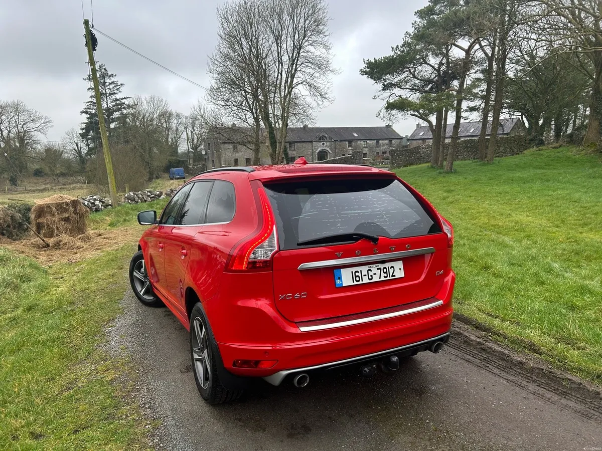 2016 Volvo XC60 D4 R-Design - Image 4