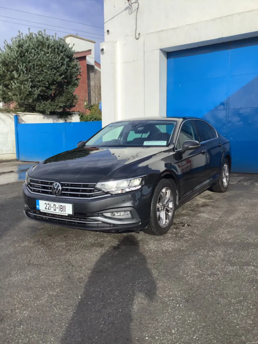 Volkswagen Passat 2022 - Image 1
