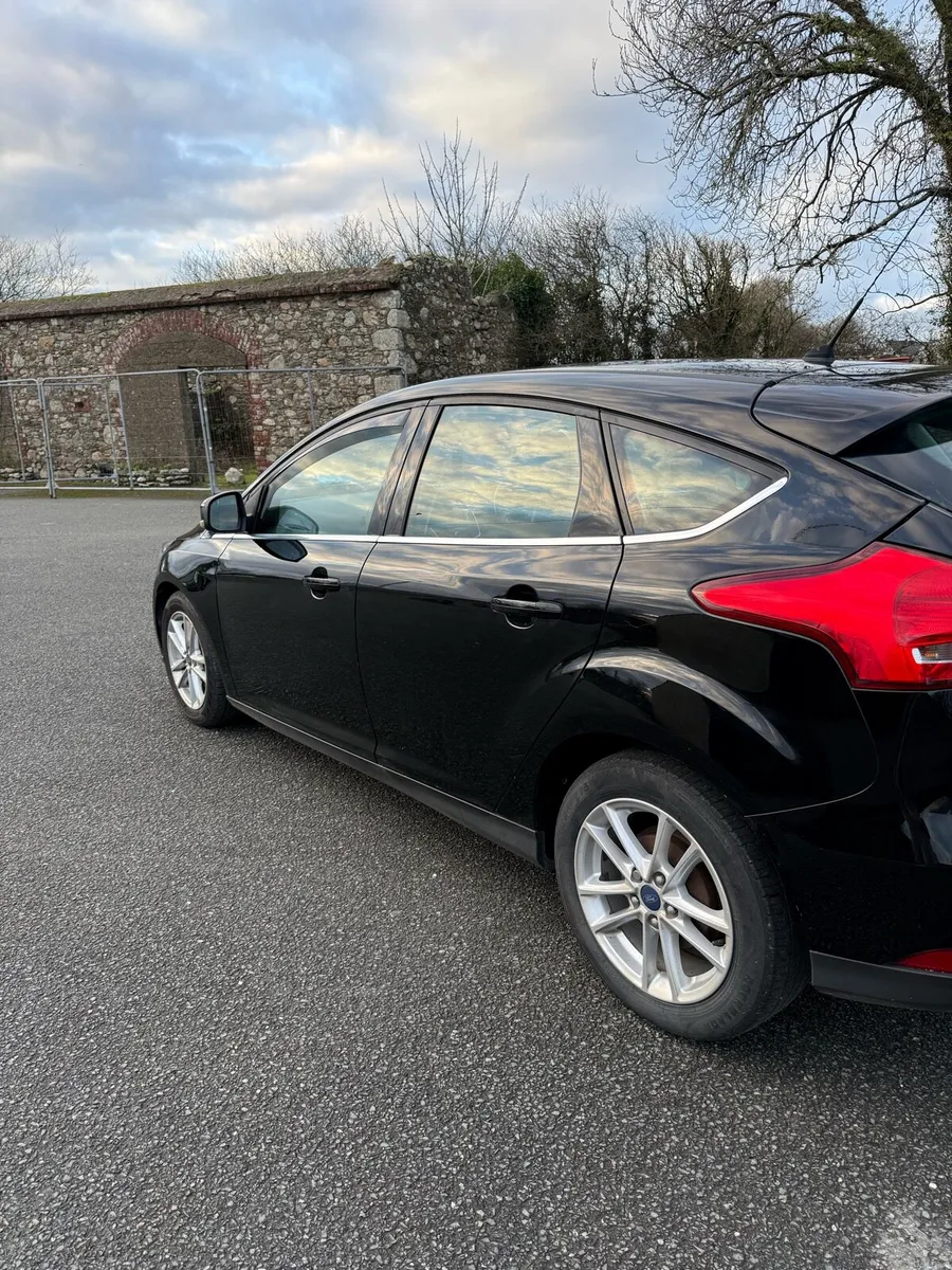 Ford Focus zetec 1.0 petrol 2016 - Image 4