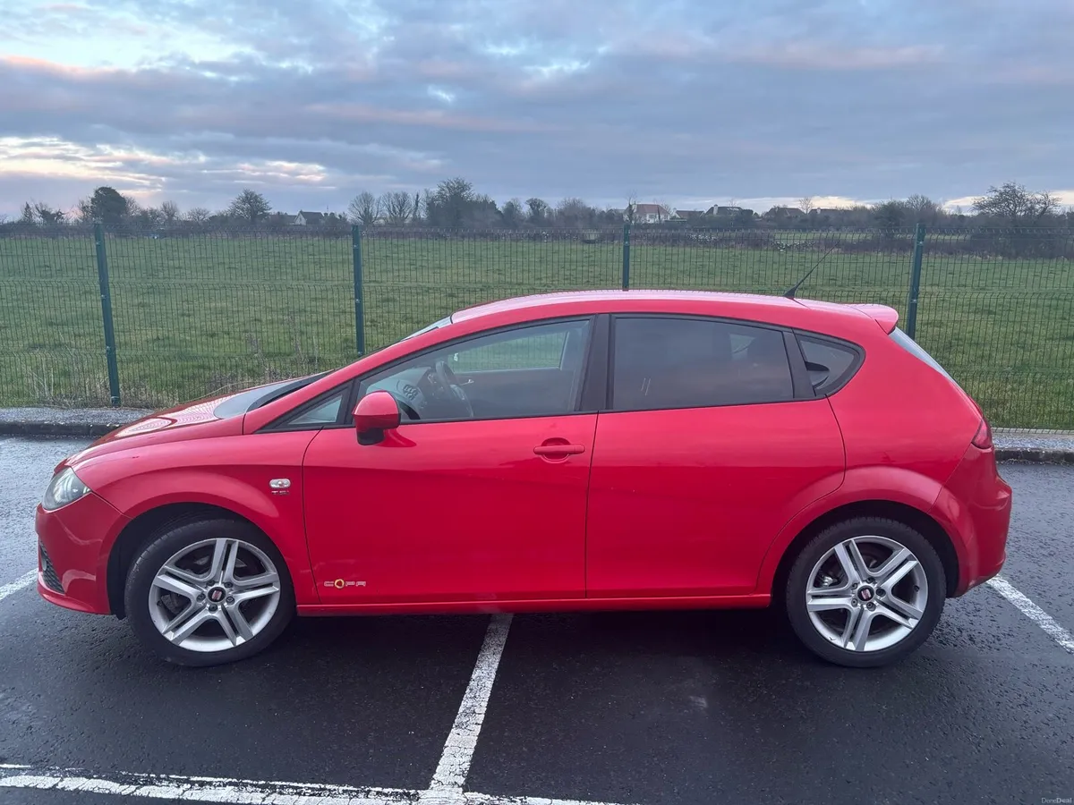 SEAT LEON 1.2 TSI S COPA 105PS 5DR VERY LOW MILES - Image 4