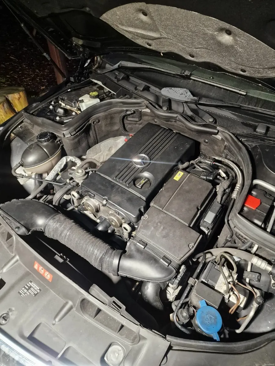 Mercedes-Benz C-Class 2008 - Image 3