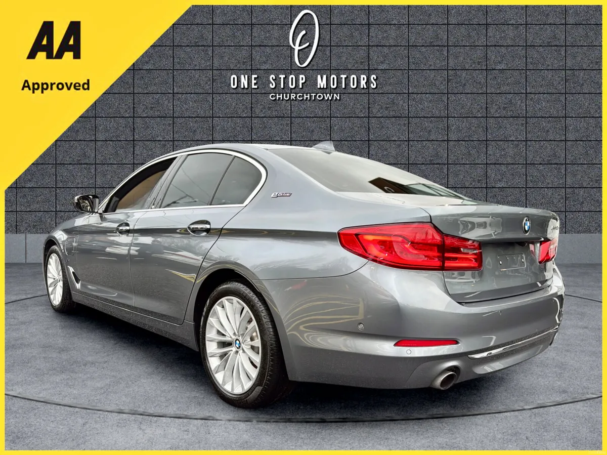 2018 BMW 530E G30 *LUXURY-HUGE SPEC-CREAM LEATHER* - Image 4