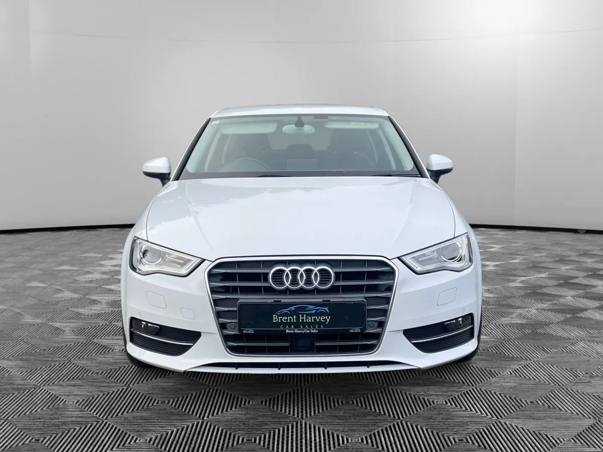 Audi A3 S-Tronic - Pearl White-Mint - Image 2