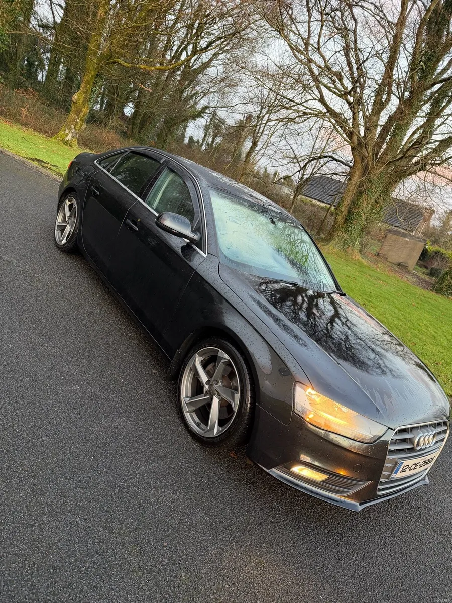 2012 Audi a4 - Image 2