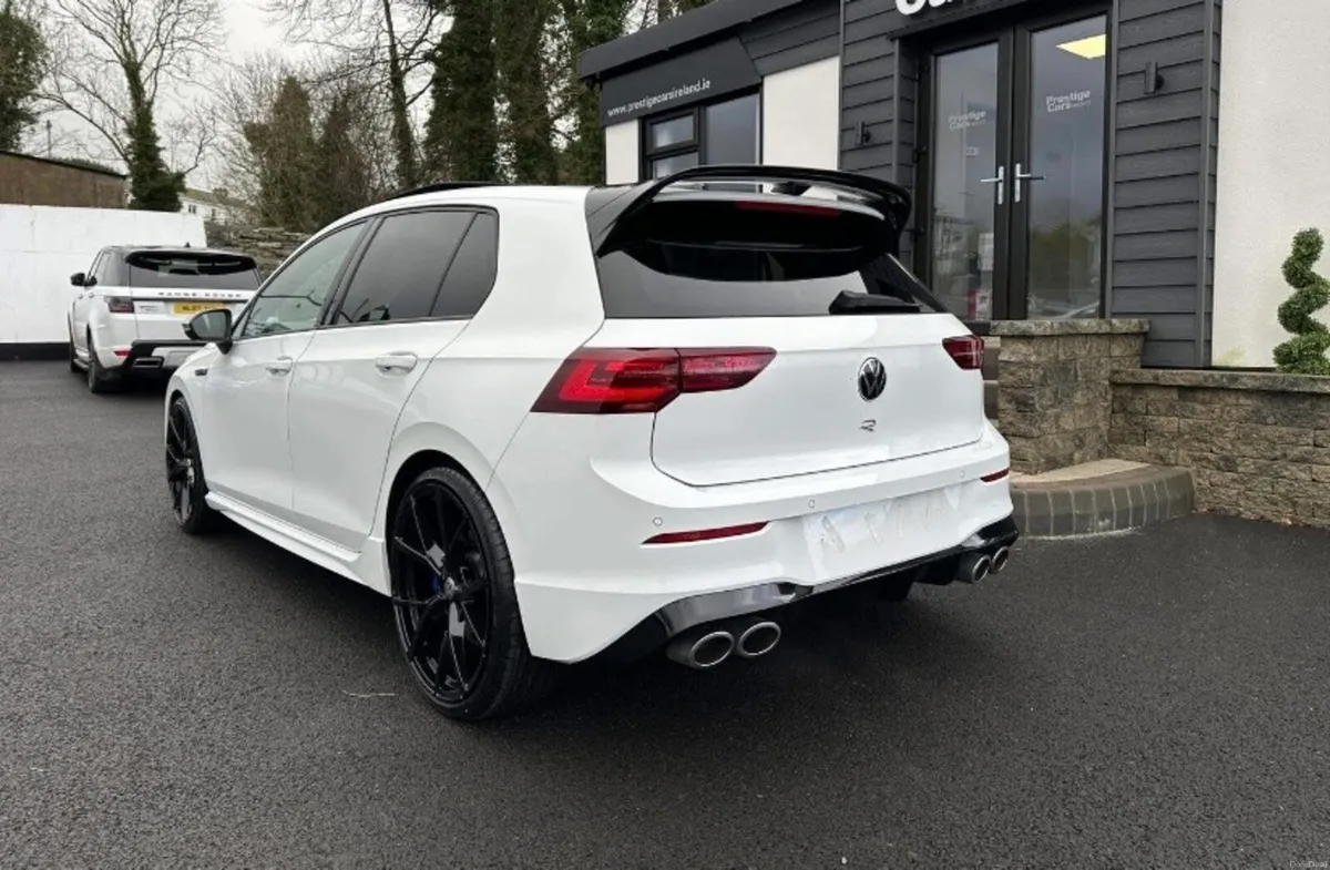 Volkswagen Golf R 2.0 TSI 4 MOTION - Image 3