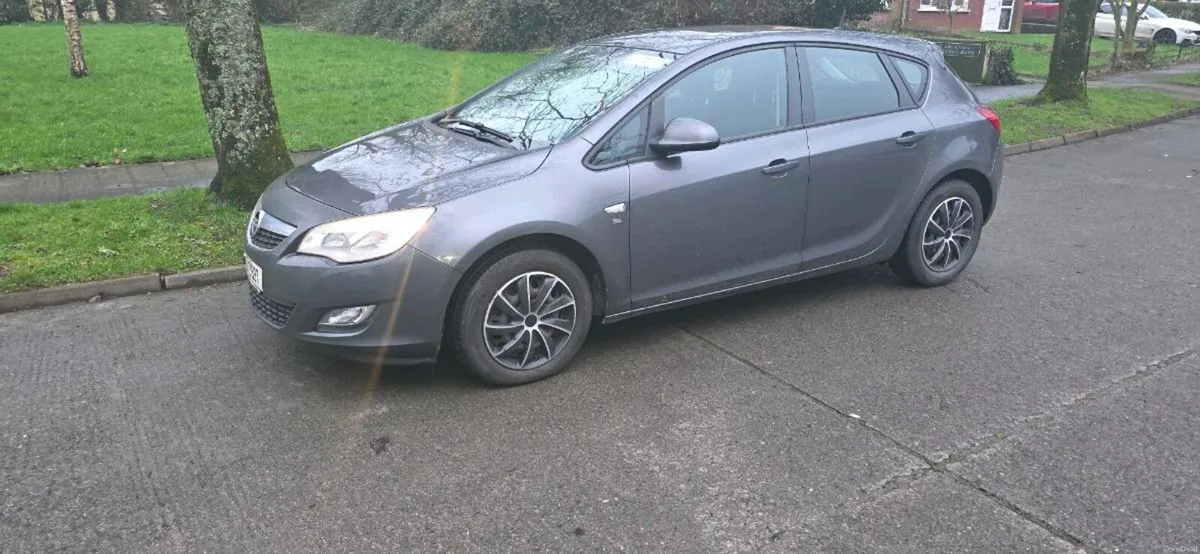 Opel Astra 1.6 automatic - Image 1