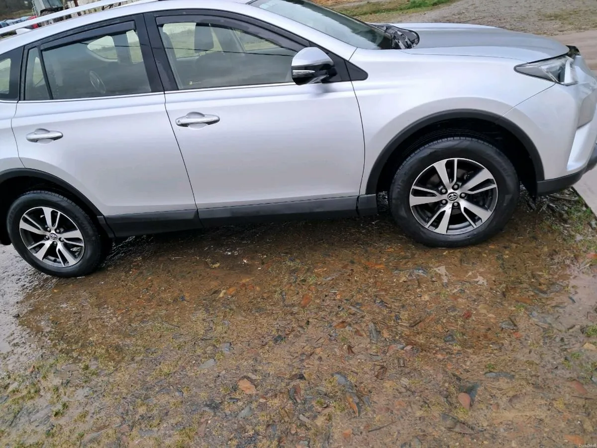 2016 Toyota Rav4 - Image 3