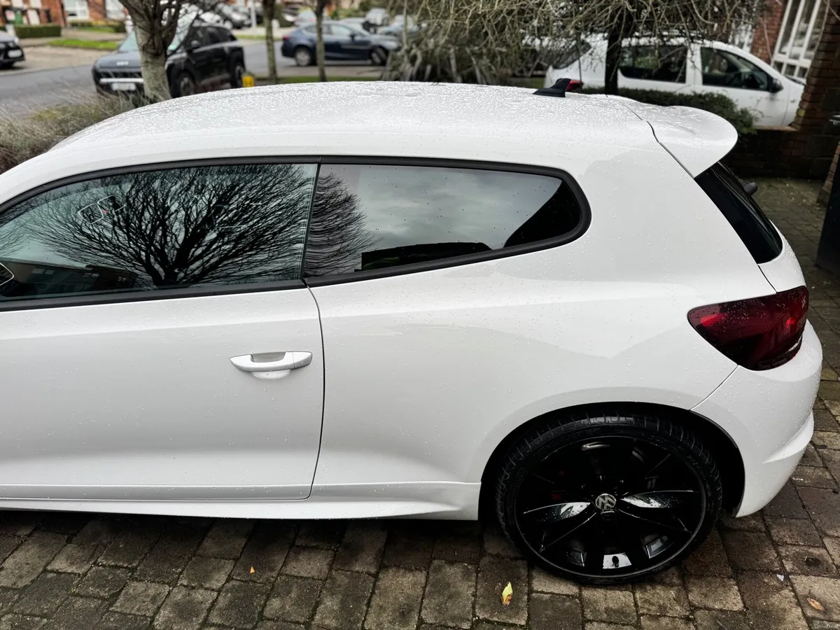 VW Scirocco R-Line 2.0 TDI – White - Image 3