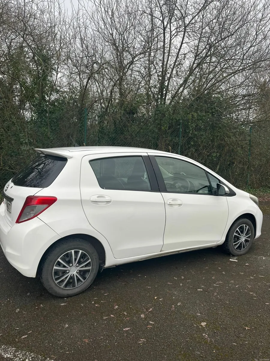 Toyota Vitz 2012 - Image 3
