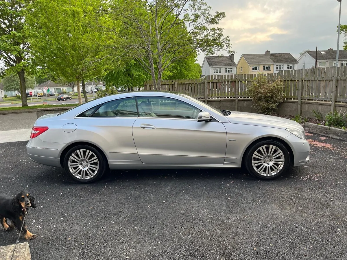 Mercedes Benz E Class Coupe - Image 4