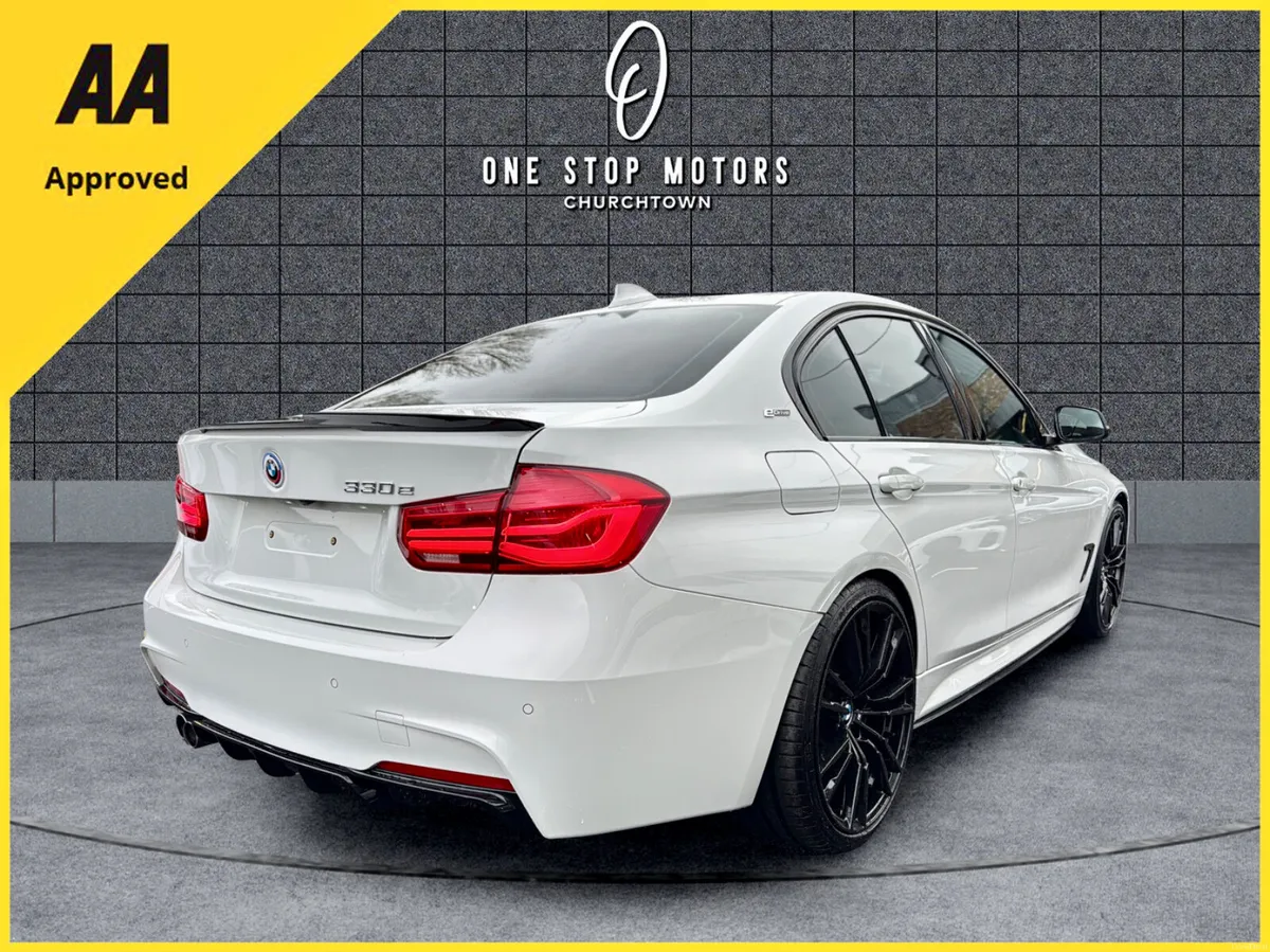 162 BMW 330E MSPORT SHADOW ED *SUNROOF-43,000KM* - Image 3