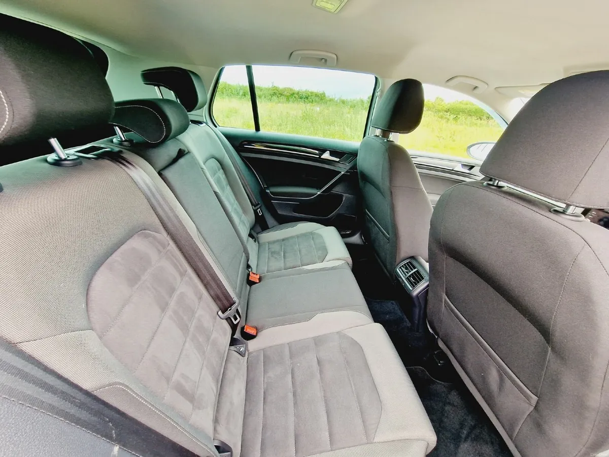 Volkswagen Golf 2018 - Image 2