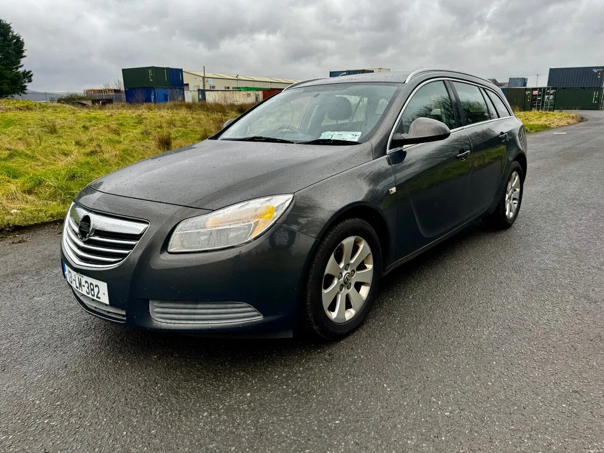 Insignia 2.0CDTi 6Spd 2013 Estate *NCT 08/26* - Image 2