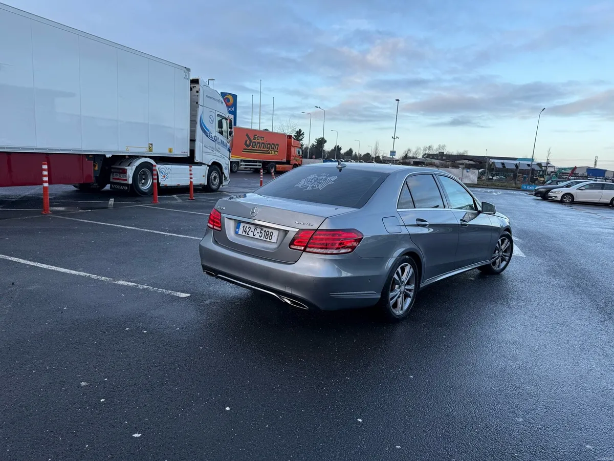 Mercedes E220 - Image 3