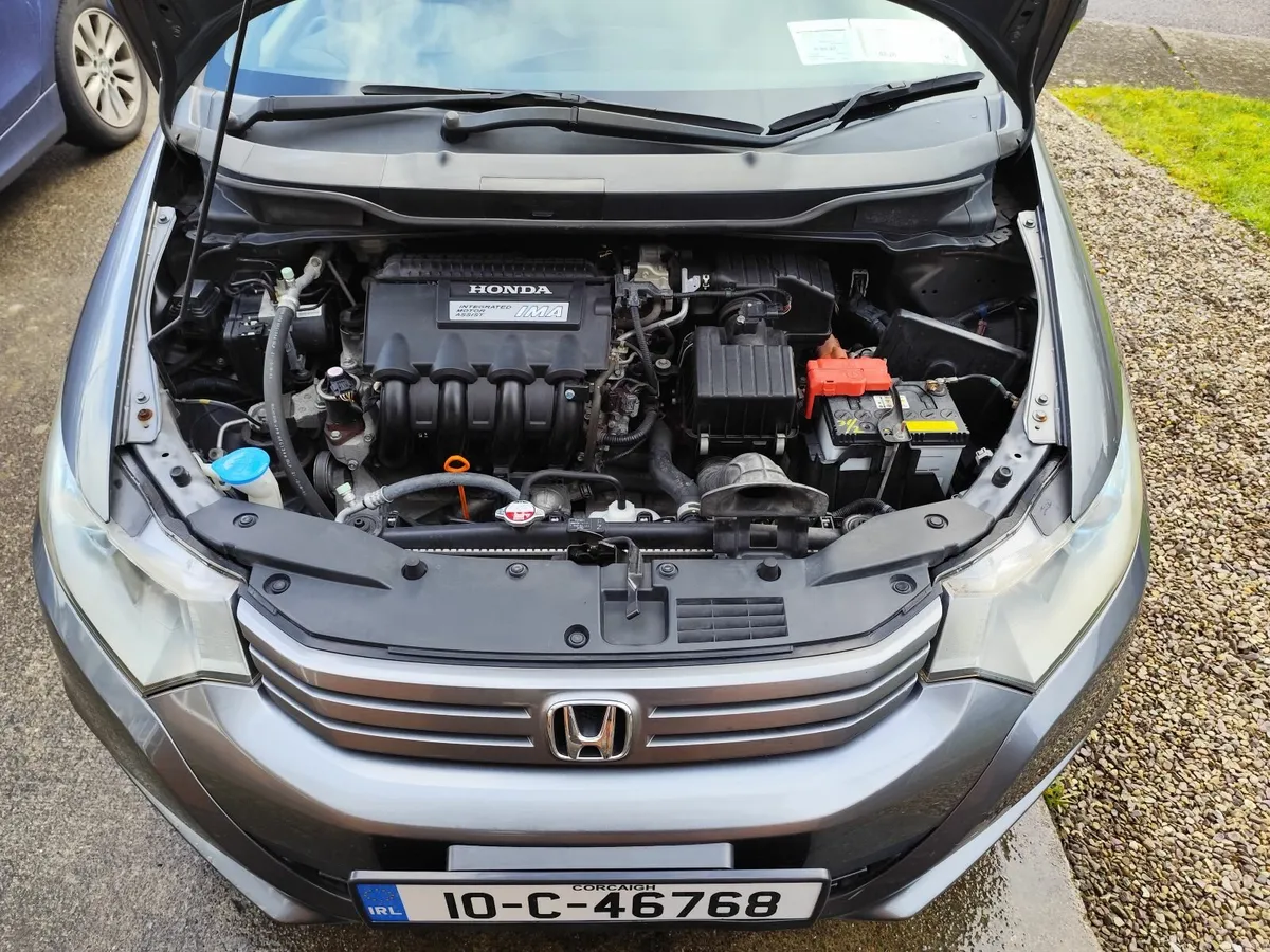 2010 Honda Insight!1Owner!Only102000 Kms.!New NCT! - Image 4