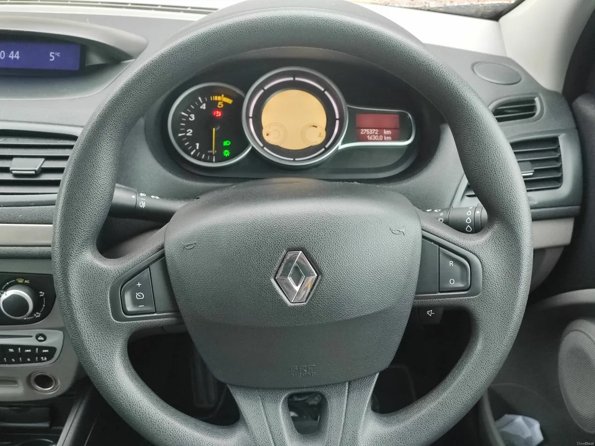 Renault Fluence 2012 - Image 4