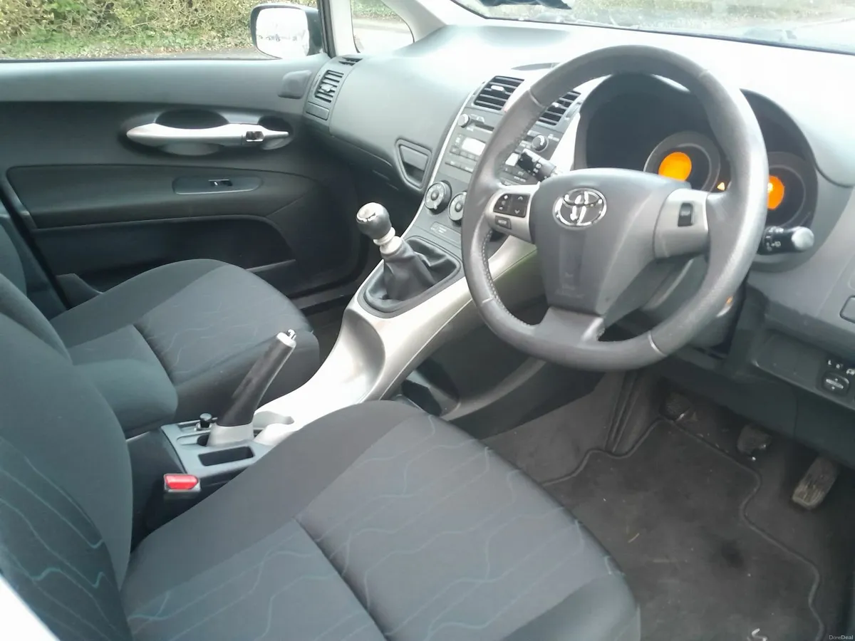 2011 Toyota Auris d4d nct 06/26 tax 06/26 €3300 - Image 2