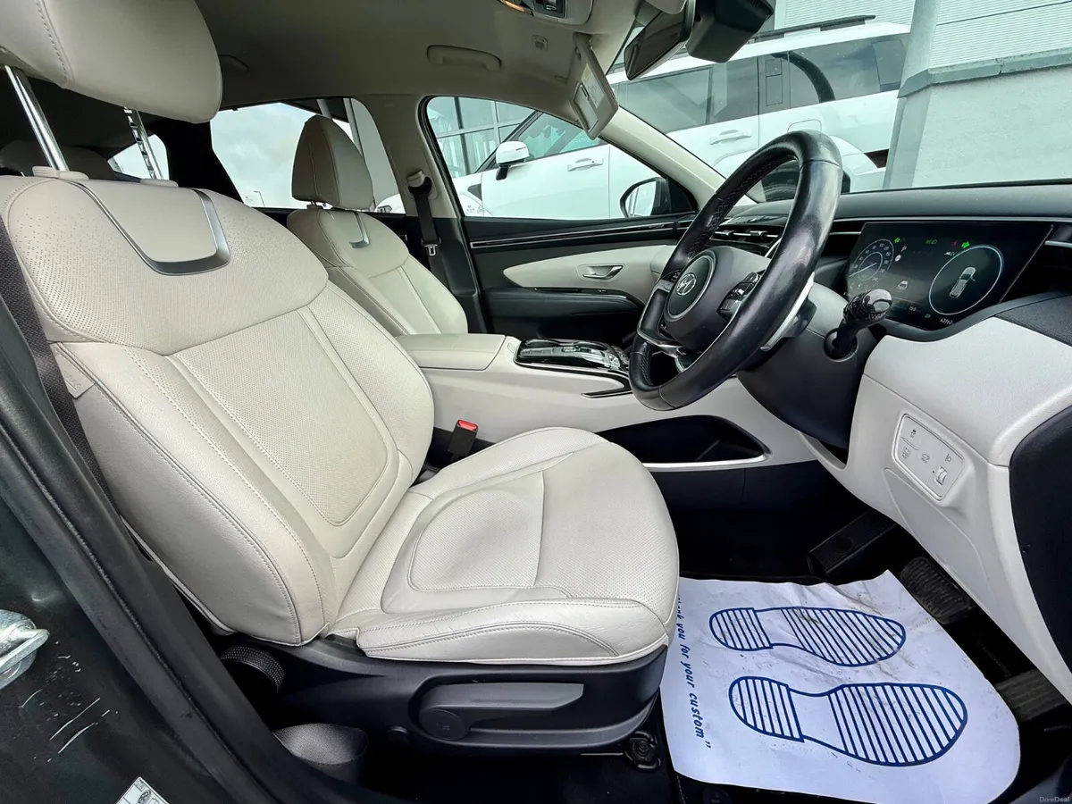 235 BHP EXECUTIVE PLUS HYBRID 1 OWNER - Image 4