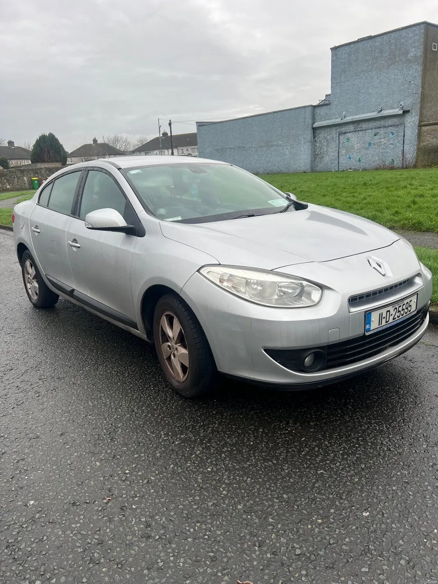 Renault Fluence 2011 for parts - Image 1