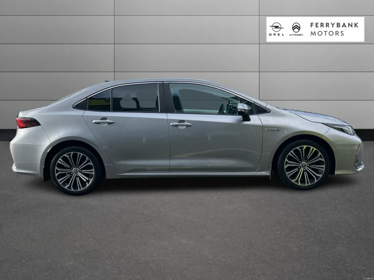 Toyota Corolla HYBRID LUNA SPORT 4DR - Image 4