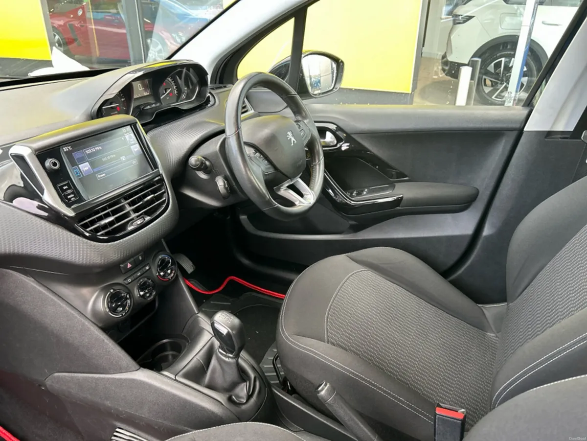 Peugeot 208 ACTIVE 1.2 68 4DR - Image 3