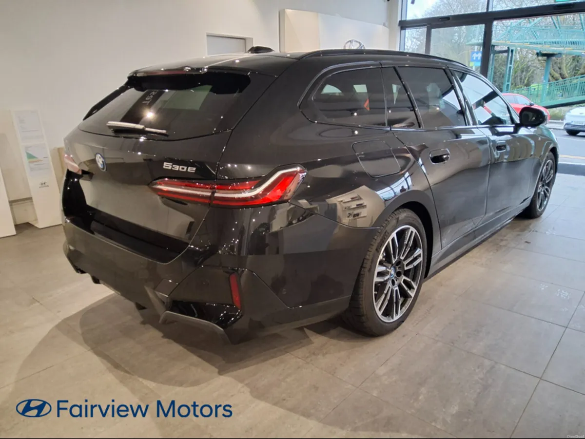 BMW 5-Series 530e M SPORT TOURER - Image 2