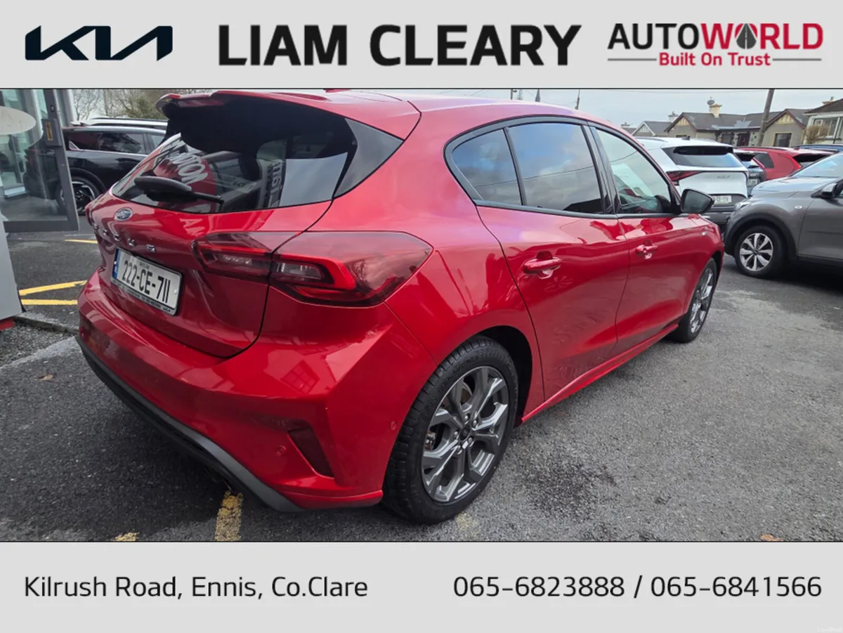 Ford Focus ST-LINE STYLE 5DR 1.0T 12 125 M6 4 - Image 4
