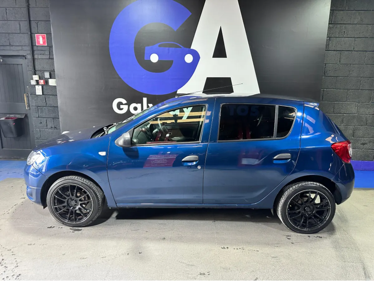 Dacia Sandero 1.2 PETROL-LOW MILEAGE-SERVICED - Image 3