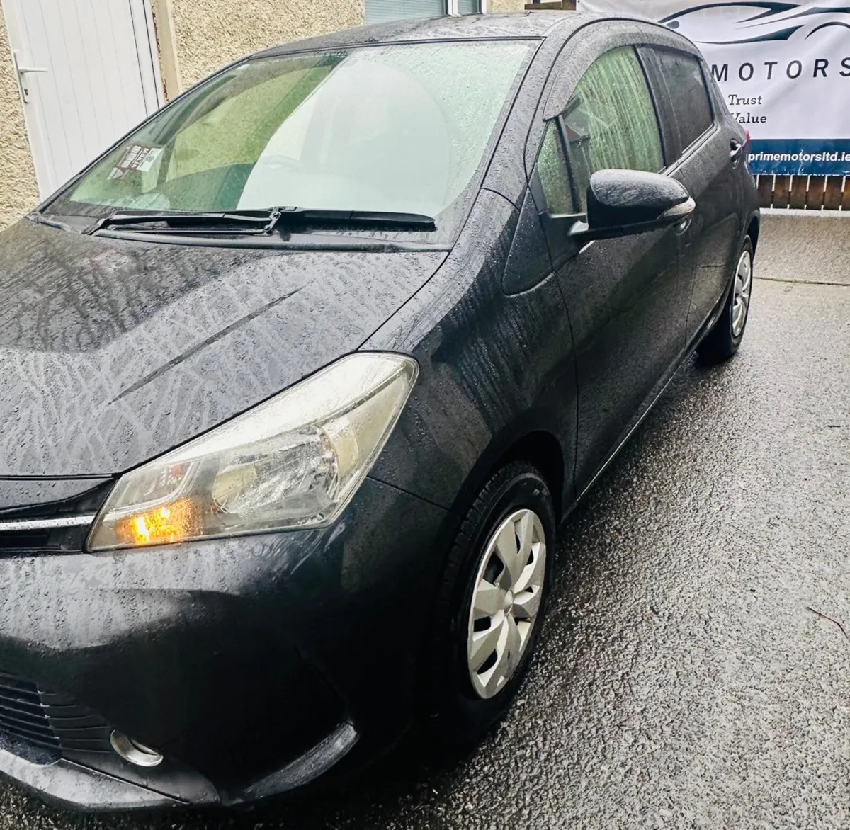 Toyota Vitz 2014 1.3L Jewela - Image 2