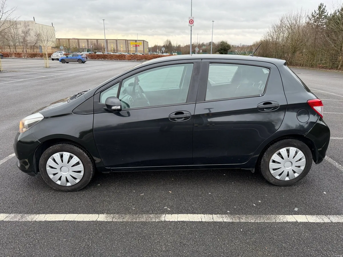 Toyota Yaris 2014(1.0)  €5050 - Image 2
