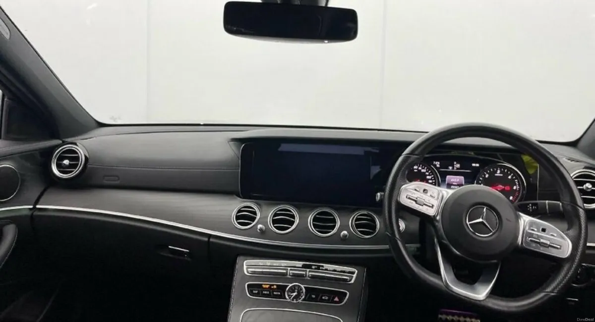 2.0 E220d AMG Line Saloon 4dr Diesel G-Tronic+ Eur - Image 3