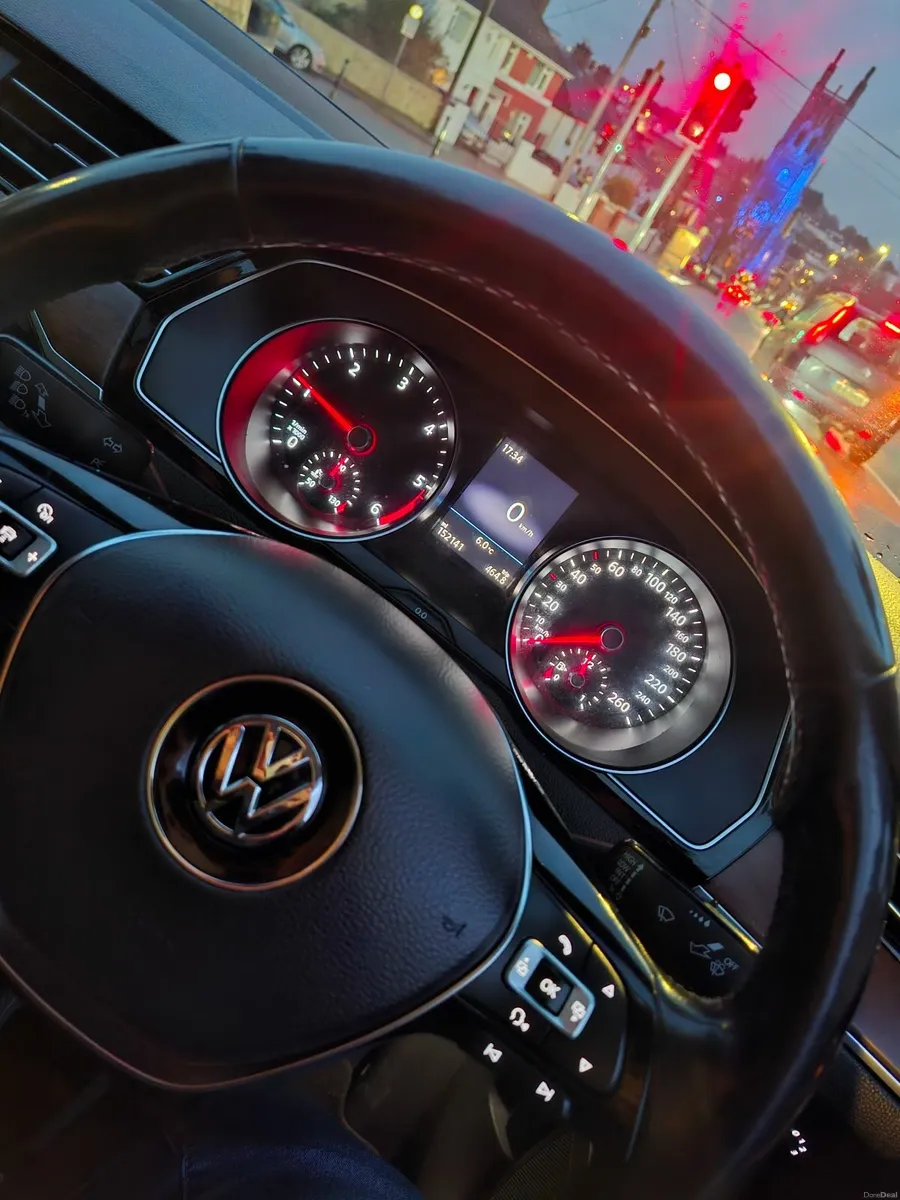 Volkswagen Passat 2017 highline - Image 4