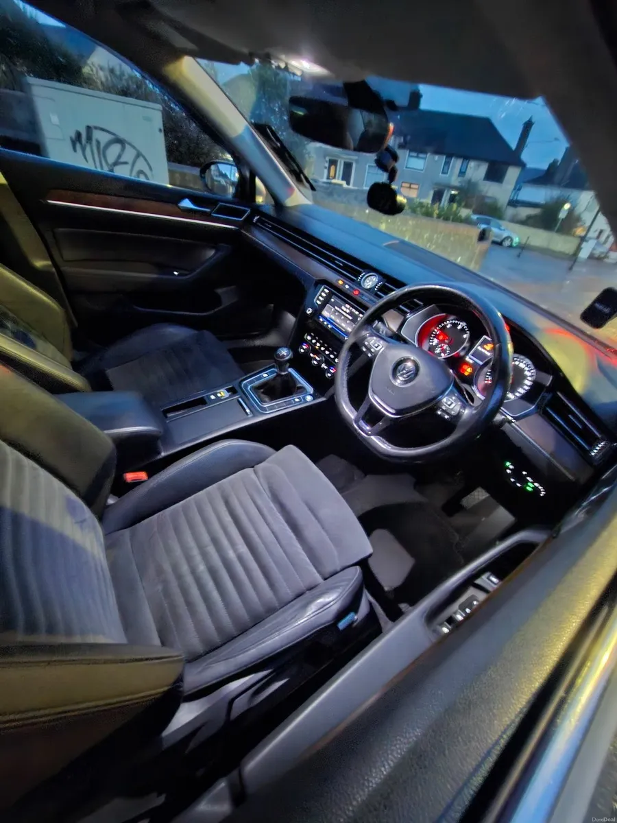 Volkswagen Passat 2017 highline - Image 1