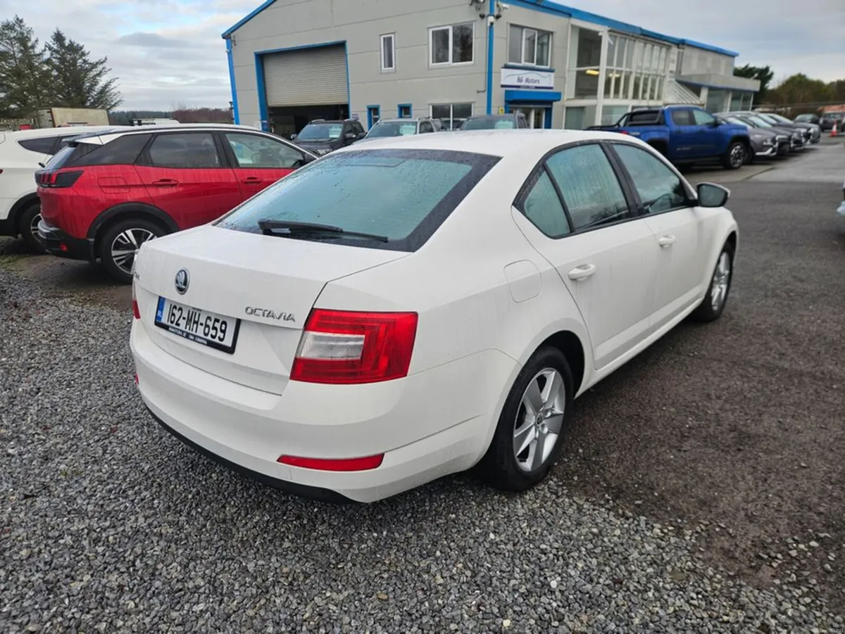 Skoda Octavia Ambition 1.6tdi 110HP 4DR - Image 4
