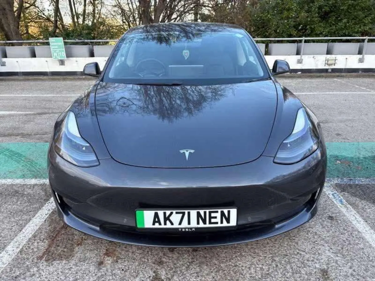 Tesla Model 3 SR+ - Image 3