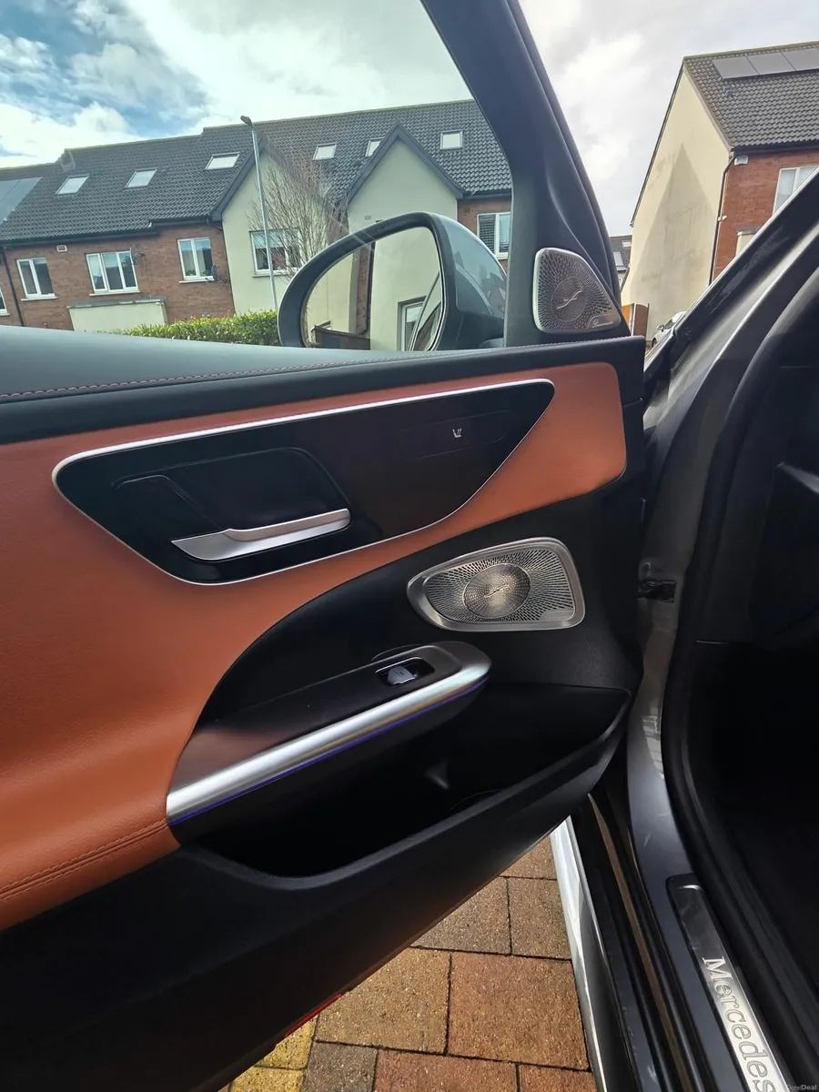 Mercedes-Benz C-Class 2022 - Image 2