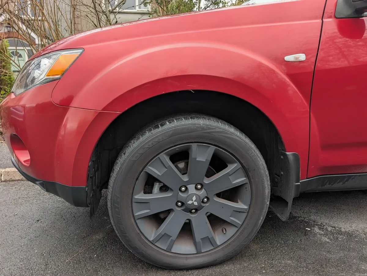 Mitsubishi Outlander 2009 - Image 2