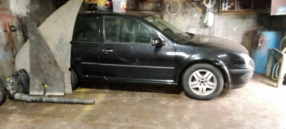 Volkswagen Golf 2008 - Image 2