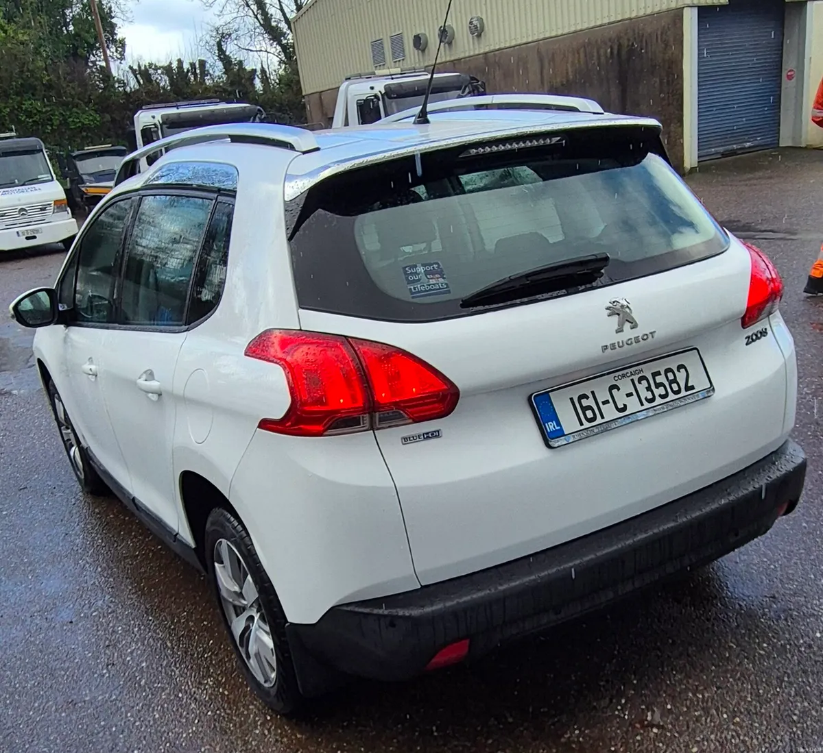 Peugeot 2008 - Image 4