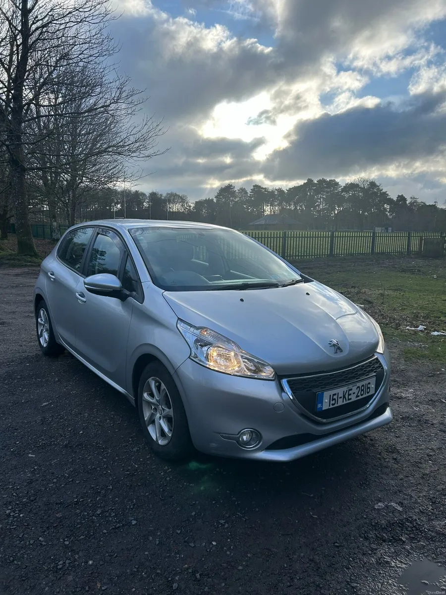 Peugeot 208 - Image 1