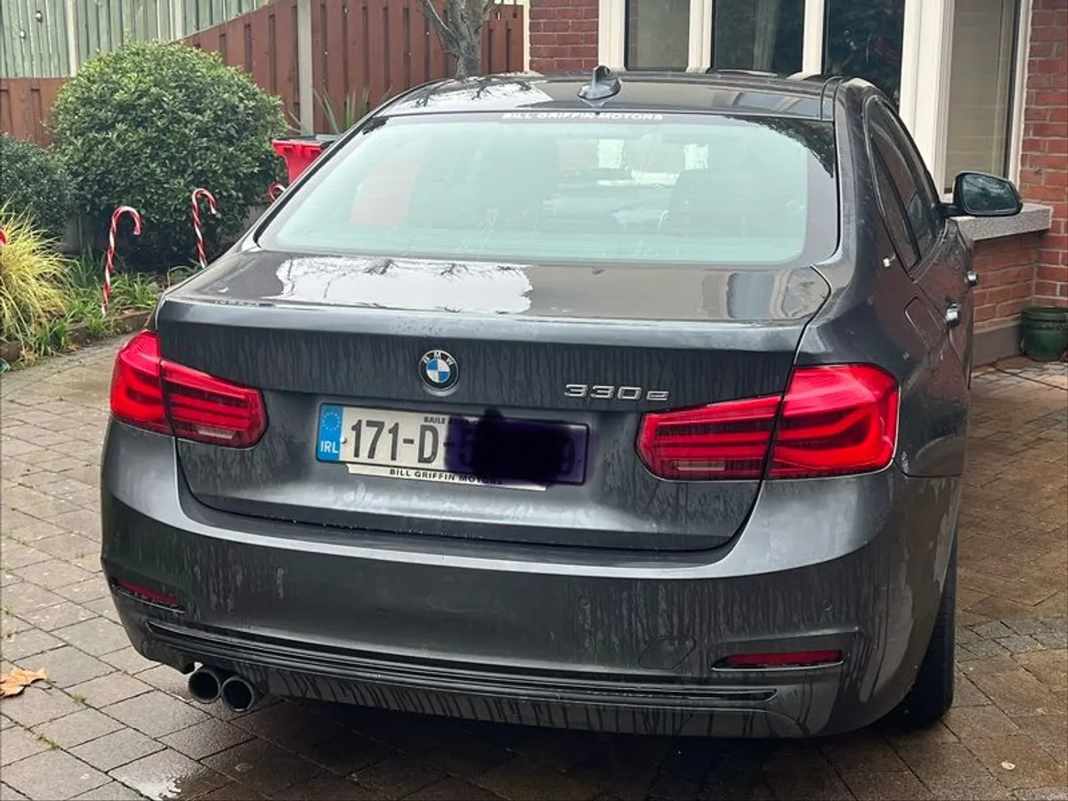 2017 BMW 3 Series (330e) - Image 1