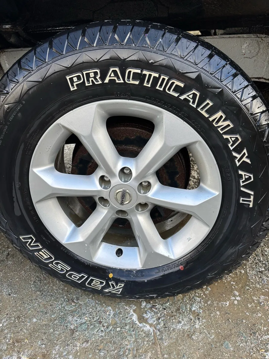 Nissan Navara - Image 4