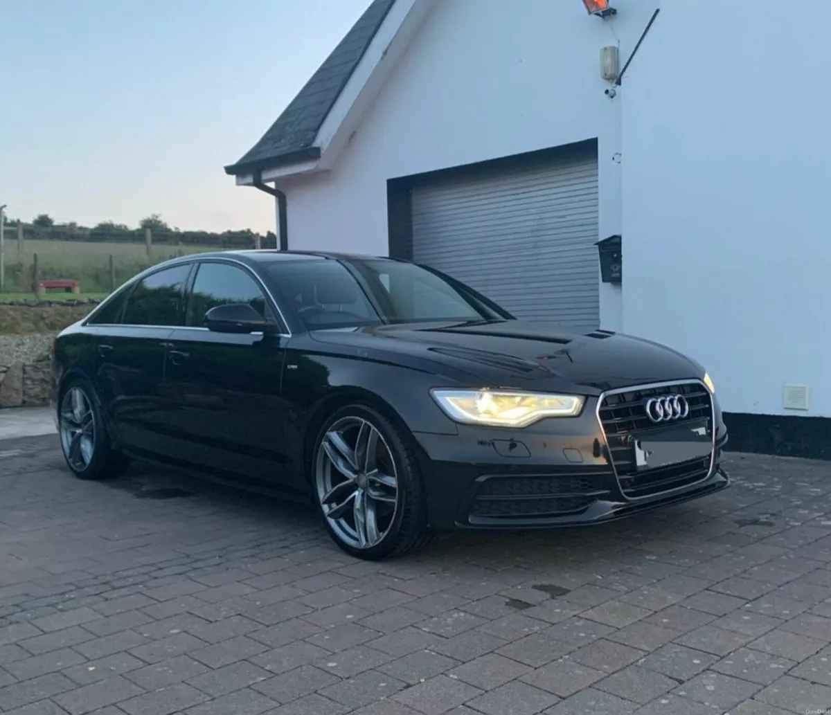 Audi A6 2014 - Image 2