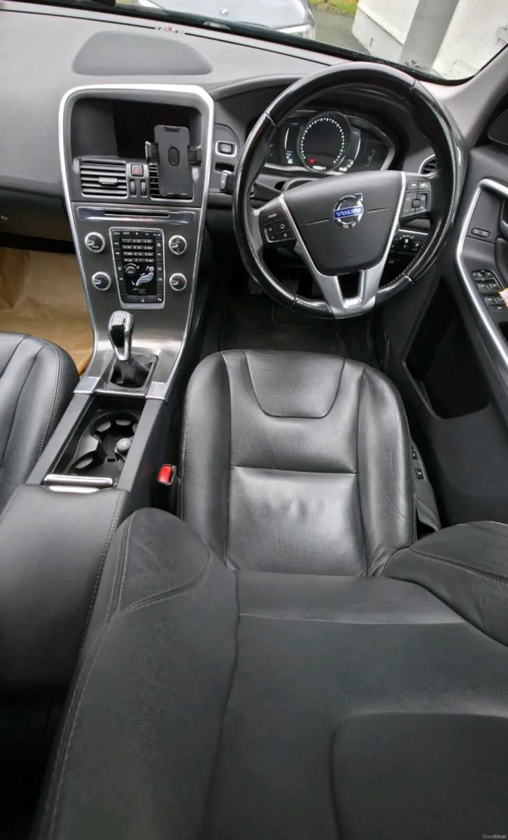 Volvo XC60 - Image 4