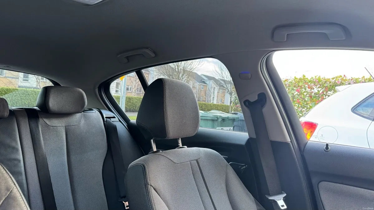 BMW 116i 2012  automatic - Image 4